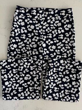 Lisette L Montreal Style 10741082 Textured Floral Crop/Capri Pants Navy Wht 0